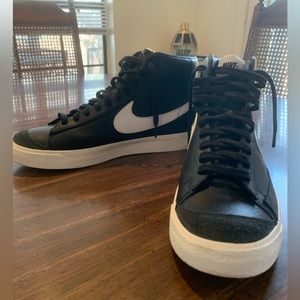 Nike Blazer Mid ‘77 Vintage Men Sneaker, Black